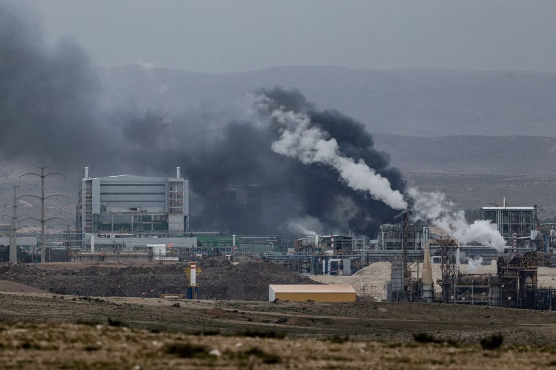 5 το πρωί: Σε επιφυλακή το Ιράν – Το τελευταίο αντίο στη Μαρινέλλα – Κορυφώνεται η κακοκαιρία