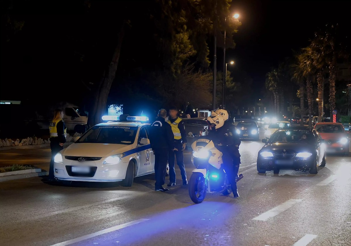https://ellada.press/wp-content/uploads/2026/03/Αττική-Οδηγός-παράτησε-τη-Lamborghini-μέσα-στον-δρόμο-–-Τι.jpg