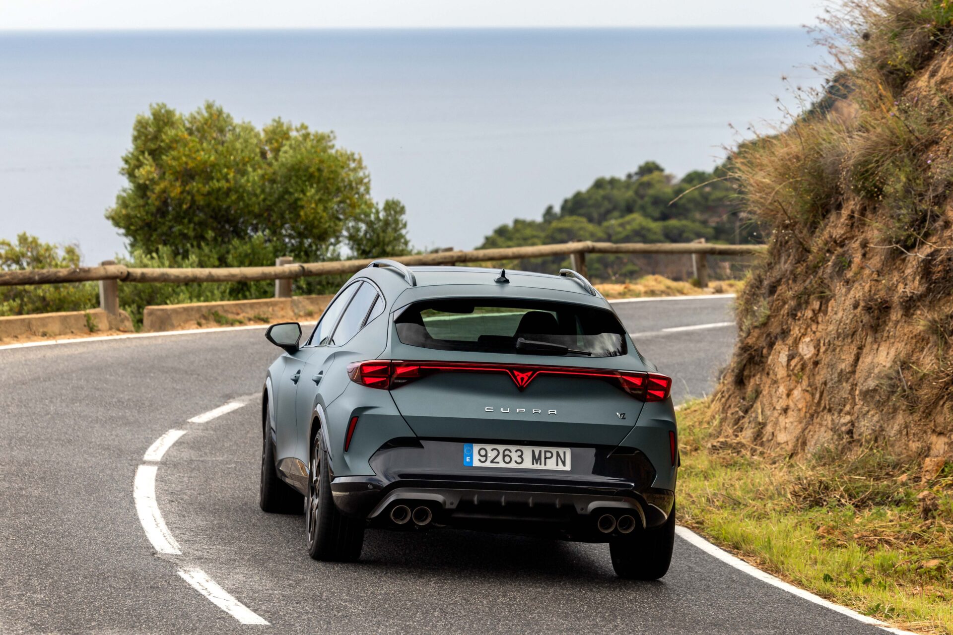 2-cupra-formentor