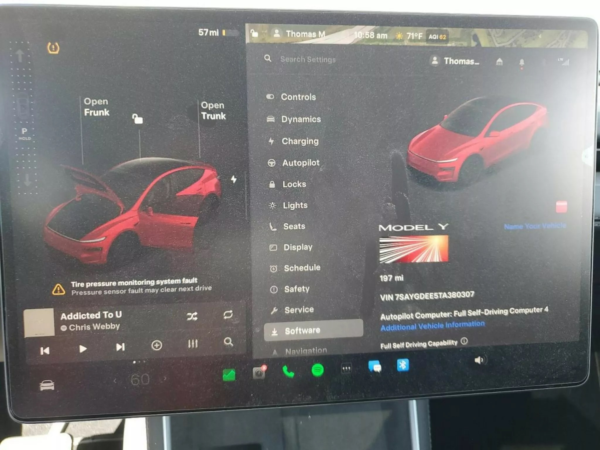 4-tesla-model-y-trakarisma-othoni