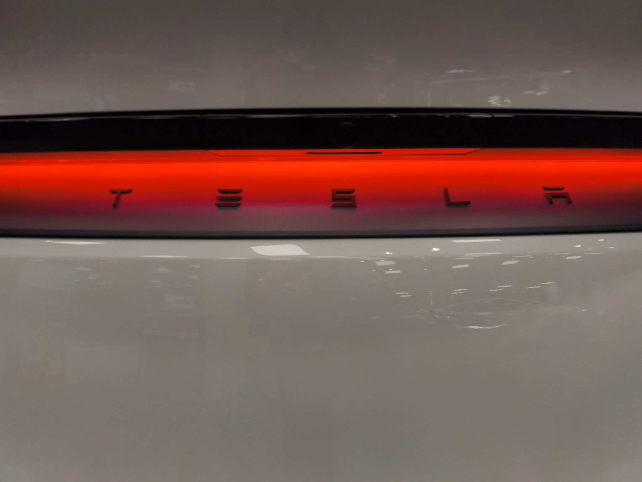 https://ellada.press/wp-content/uploads/2026/04/1775190514_458_Είδαμε-το-νέο-Tesla-Model-Y-στην-Ελλάδα-–-Οι.jpg