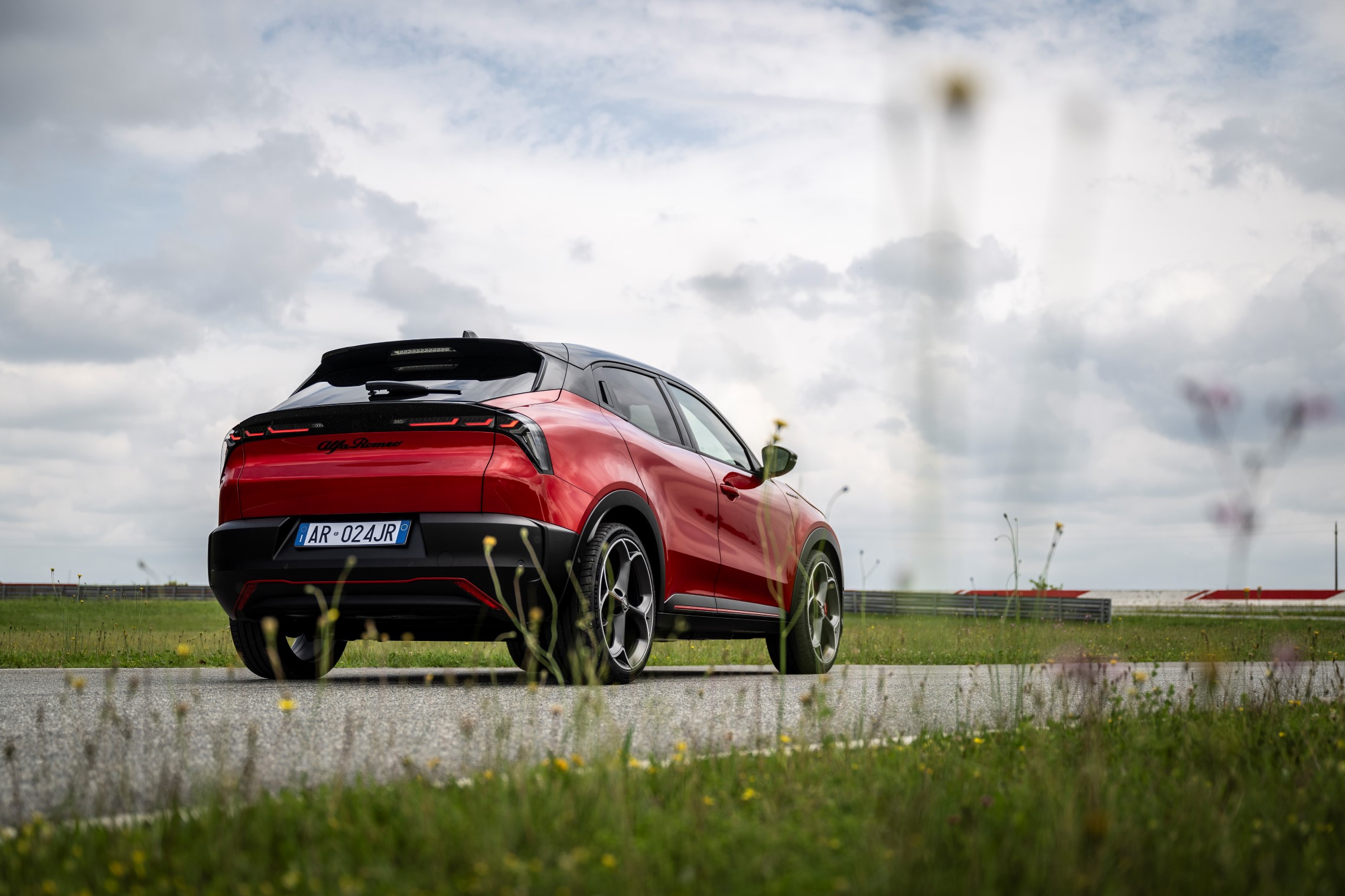 https://ellada.press/wp-content/uploads/2026/04/1775482464_446_Η-φθηνότερη-Alfa-Romeo-στην-Ελλάδα-–-Έχει-κάτω-από.jpeg
