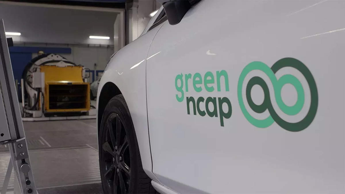 https://ellada.press/wp-content/uploads/2026/04/Green-NCAP-&Alpha;&upsilon;&tau;ό-&epsilon;ί&nu;&alpha;&iota;-&tau;&omicron;-&pi;&iota;&omicron;-&kappa;&alpha;&theta;&alpha;&rho;ό-&alpha;&upsilon;&tau;&omicron;&kappa;ί&nu;&eta;&tau;&omicron;-&beta;&epsilon;&nu;&zeta;ί&nu;&eta;&sigmaf;.jpg