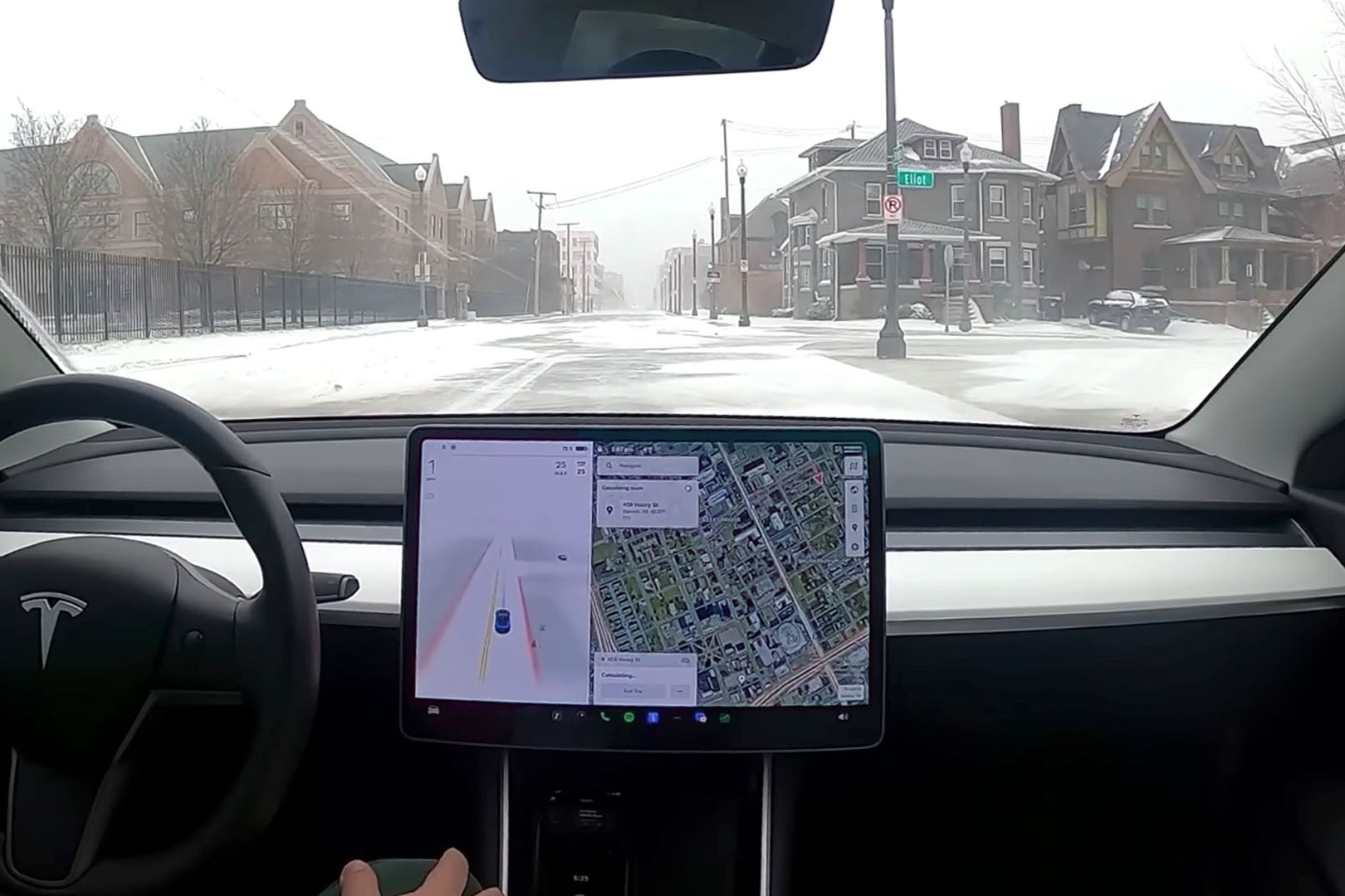 2-tesla-fsd-full-self-driving-xioni-detroit
