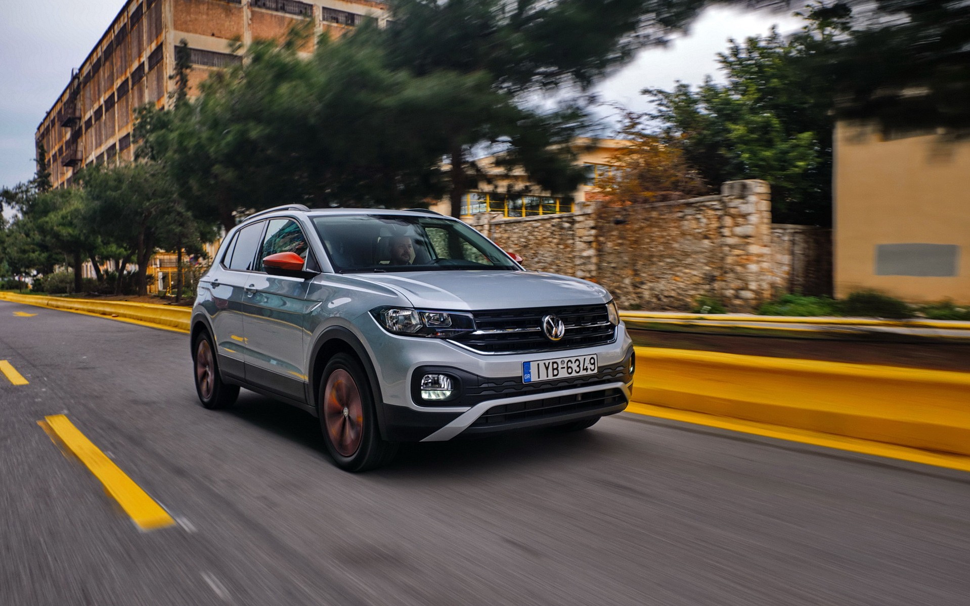 t-cross