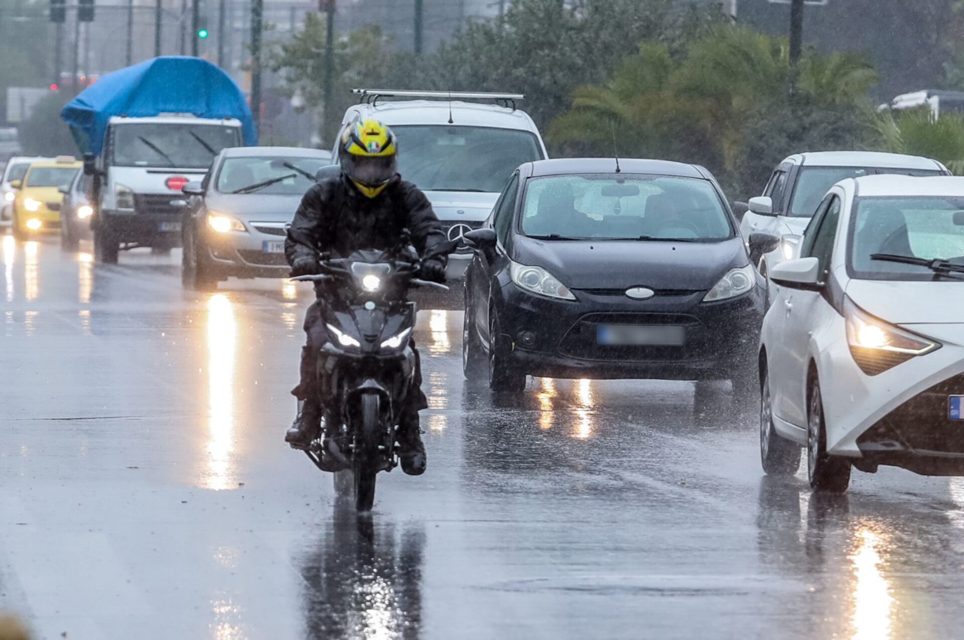 Καιρός: Βροχή το πρωί στην Αττική, αλλαγή σκηνικού από το μεσημέρι