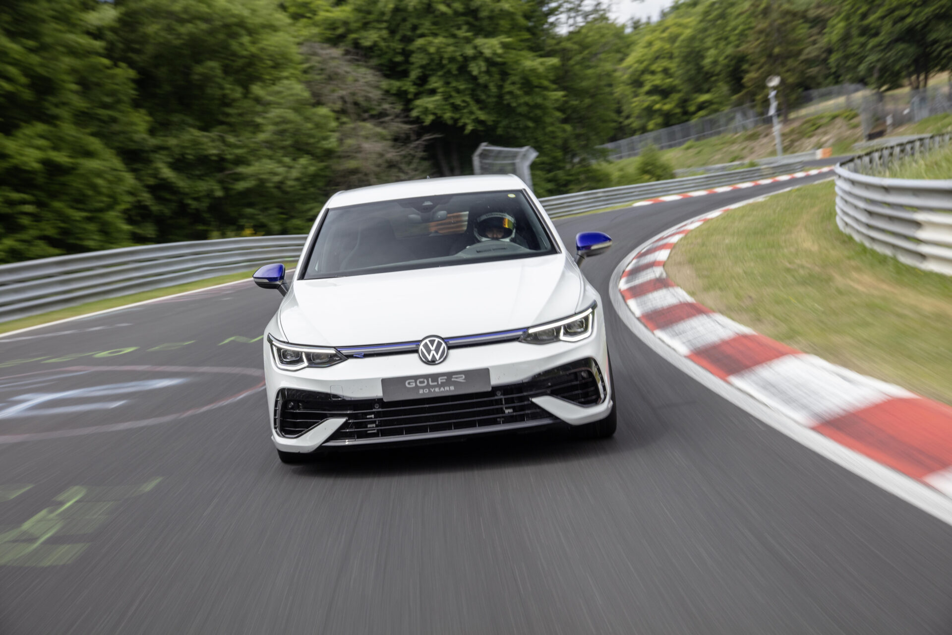 VW-Golf-R-20years-Nurburgring-2