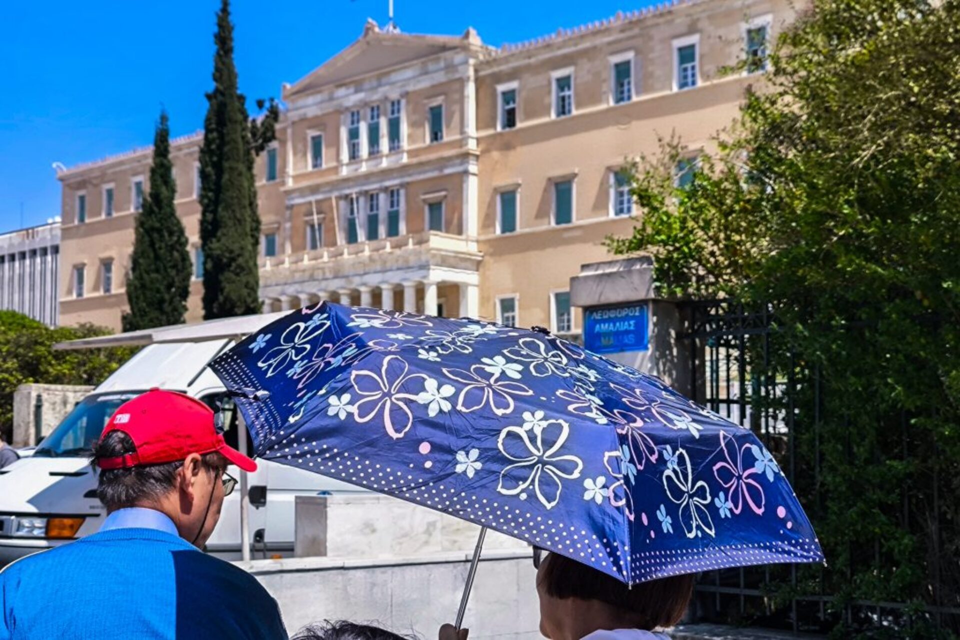 Καιρός: 48ωρη ανατροπή με χαλάζι τώρα, καύσωνα μετά; Ο ρόλος του αντικυκλώνα Υ