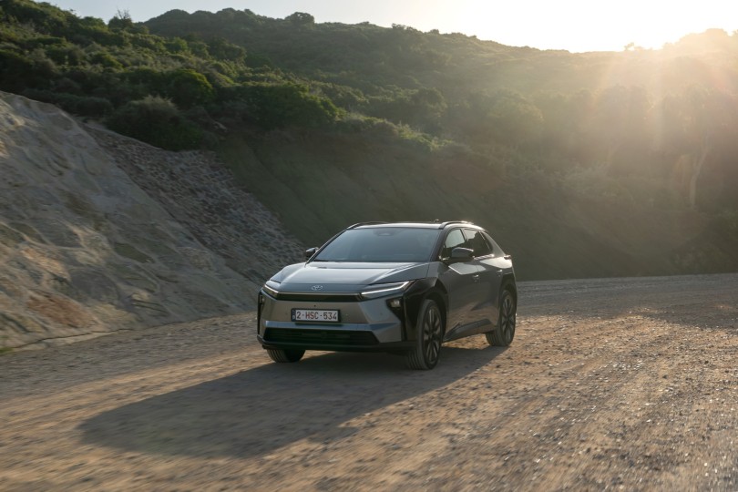 https://ellada.press/wp-content/uploads/2026/08/1786380542_283_Οδηγούμε-το-νέο-Toyota-bZ4X-–-Πότε-έρχεται-Ελλάδα-η.jpg