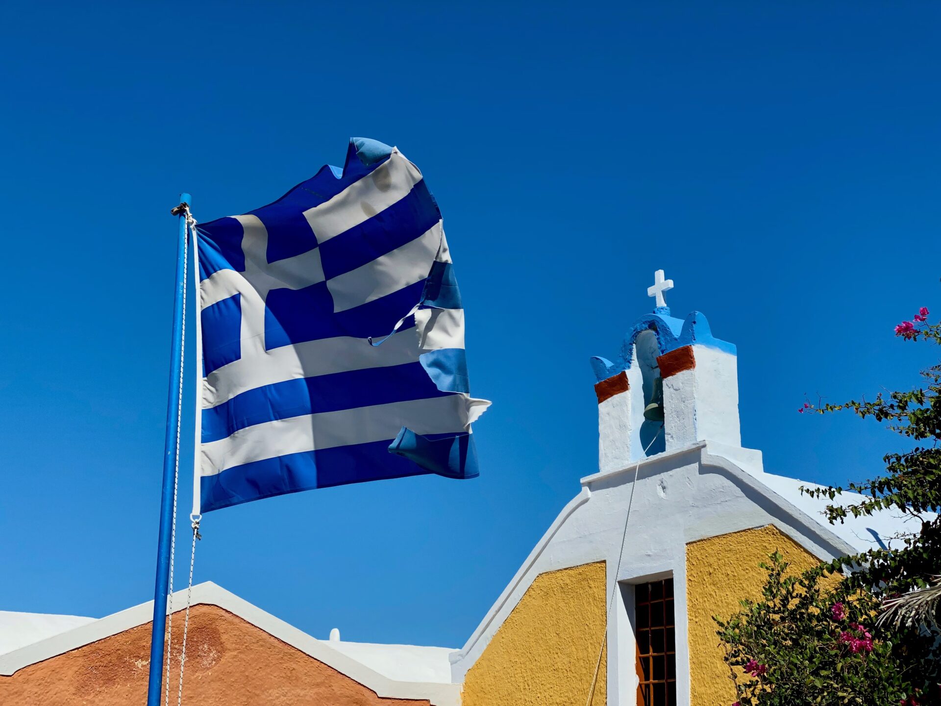  Δεκαπενταύγουστος 2026: Στο «κόκκινο» για φωτιές με 9 μποφόρ – Η κίνηση σε δρόμους, λιμάνια