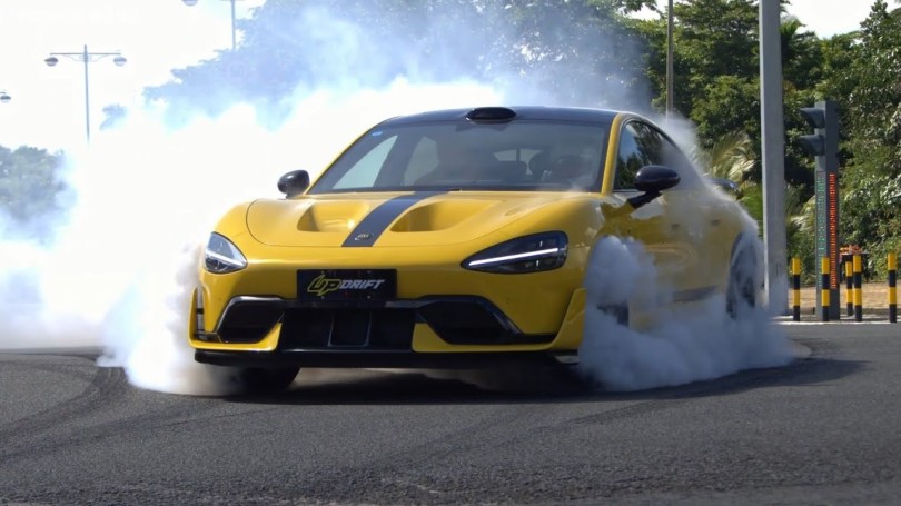 5-xiaomi-su7-ultra-drift