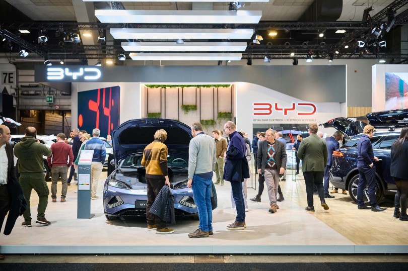 byd-brussels-motor-show-bryxelles-ekthesi-aftokinitou-anthropoi-kosmos