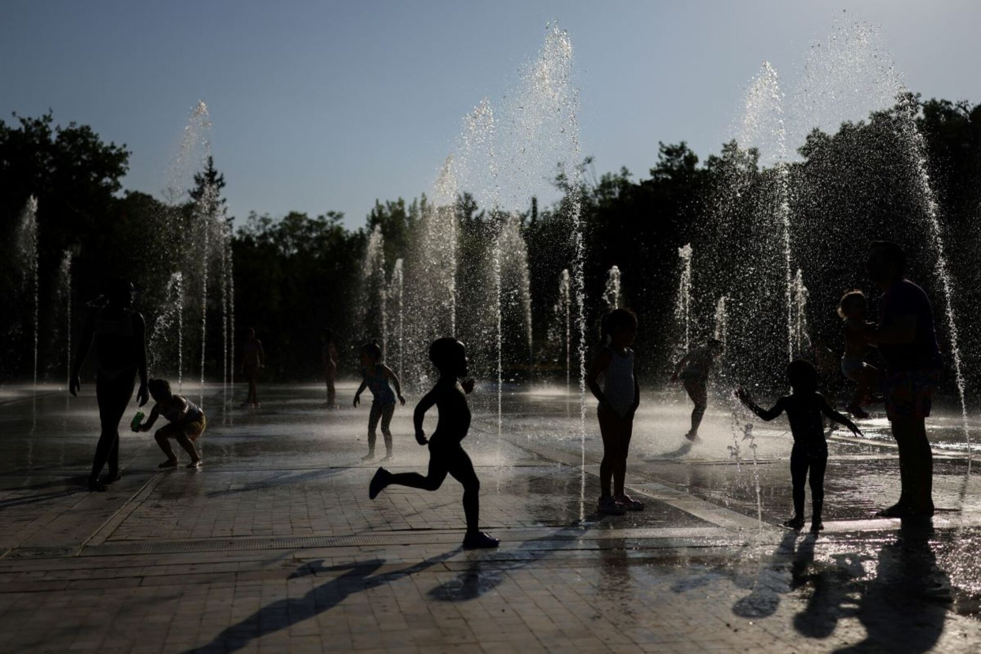 Καιρός: Ερχεται κύμα καύσωνα με 40άρια διαρκείας – Πότε κορυφώνεται η ζέστη