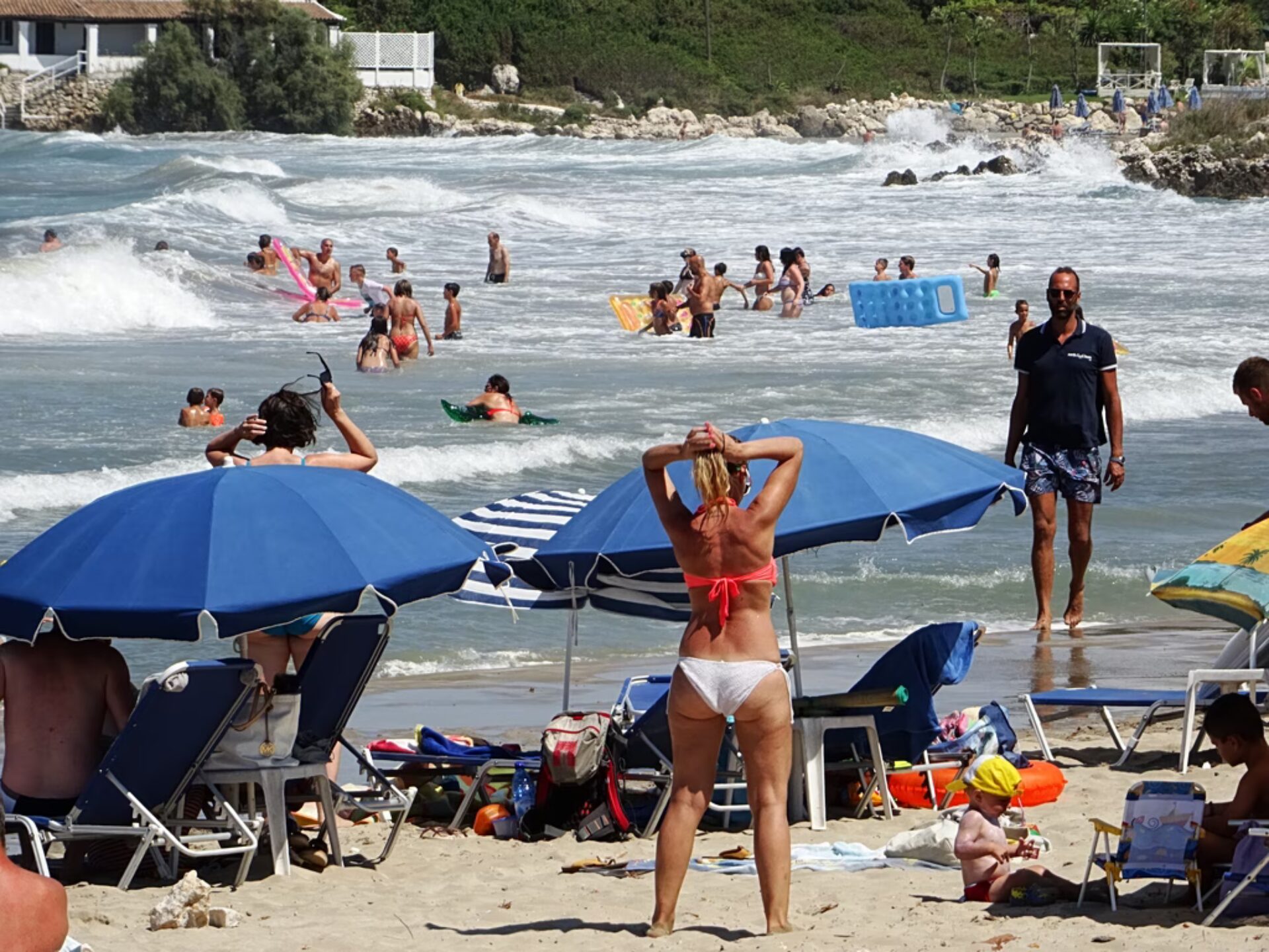 Καιρός: Πότε υποχωρεί το ισχυρό μελτέμι και ανεβαίνει η θερμοκρασία