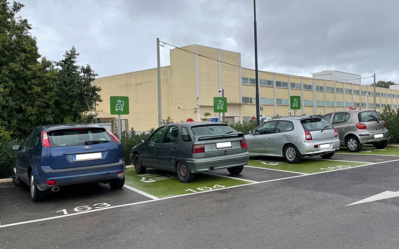 https://ellada.press/wp-content/uploads/2026/08/Παρκάρισμα-ντροπή-από-Ferrari-στο-Μαρούσι-–-Δείτε-τι-έκανε.jpg