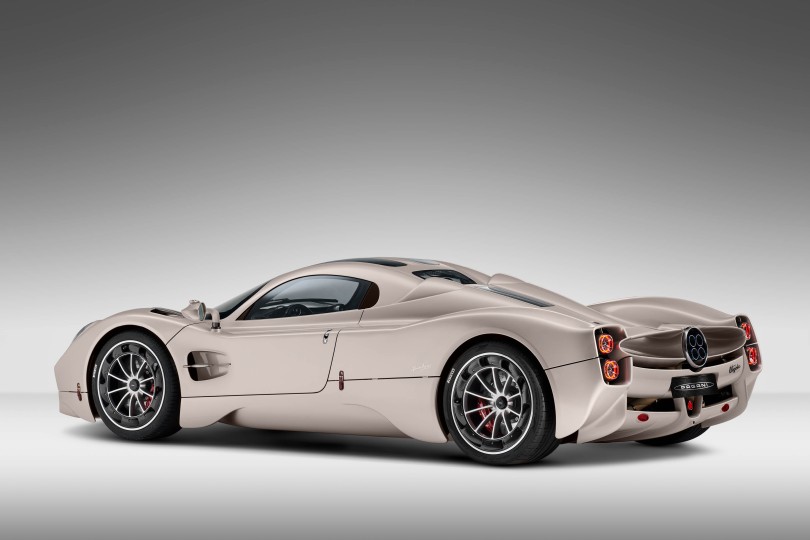 pagani-utopia-piso