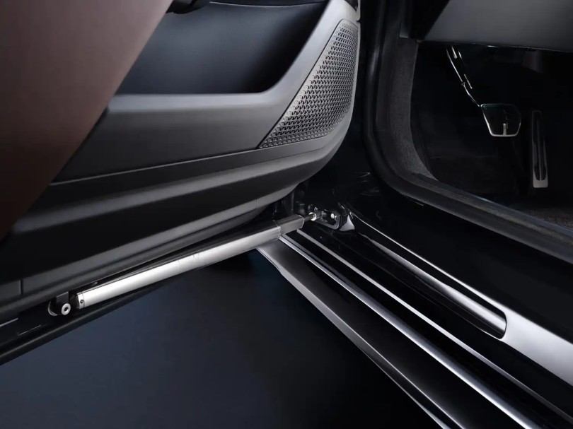 3-bmw-760-xdrive-protection-portes