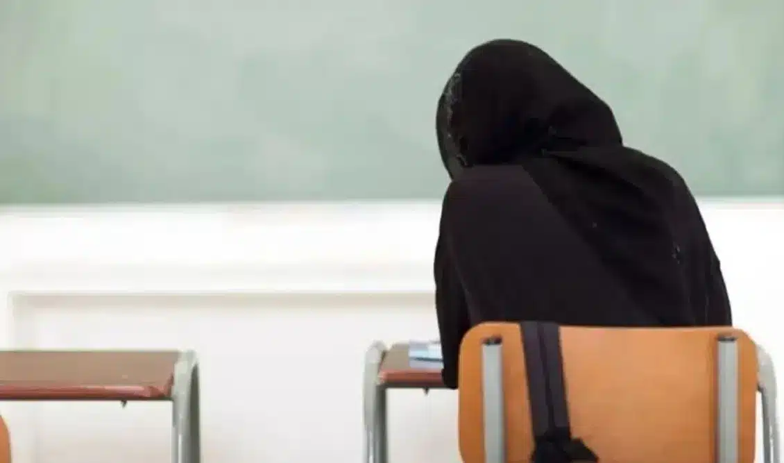 Αυστρία: Άνοιξαν τα σχολεία με απαγόρευση της ισλαμικής μαντίλας για μαθήτριες κάτω των 14 ετών 2 austria sholeia apagoreusi islamikis madilas kato ton 14 eton