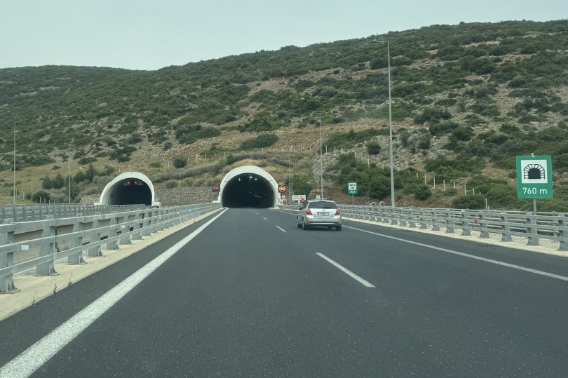 aytokinotodromos-ionia-odos-tunel