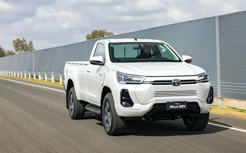 toyota-hilux-revo-bev-ilektriko-pickup-pick-up copy