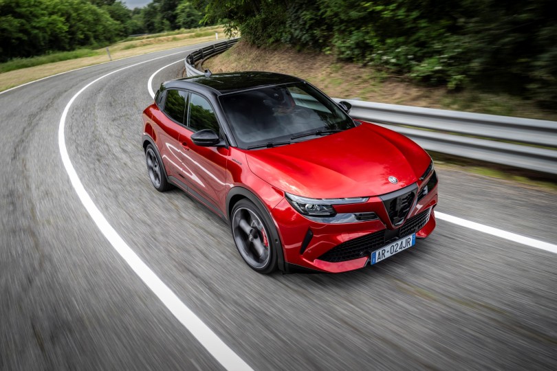 https://ellada.press/wp-content/uploads/2026/10/Alfa-Romeo-Junior-Veloce-–-Ήρθε-στην-Ελλάδα-με-280.jpeg