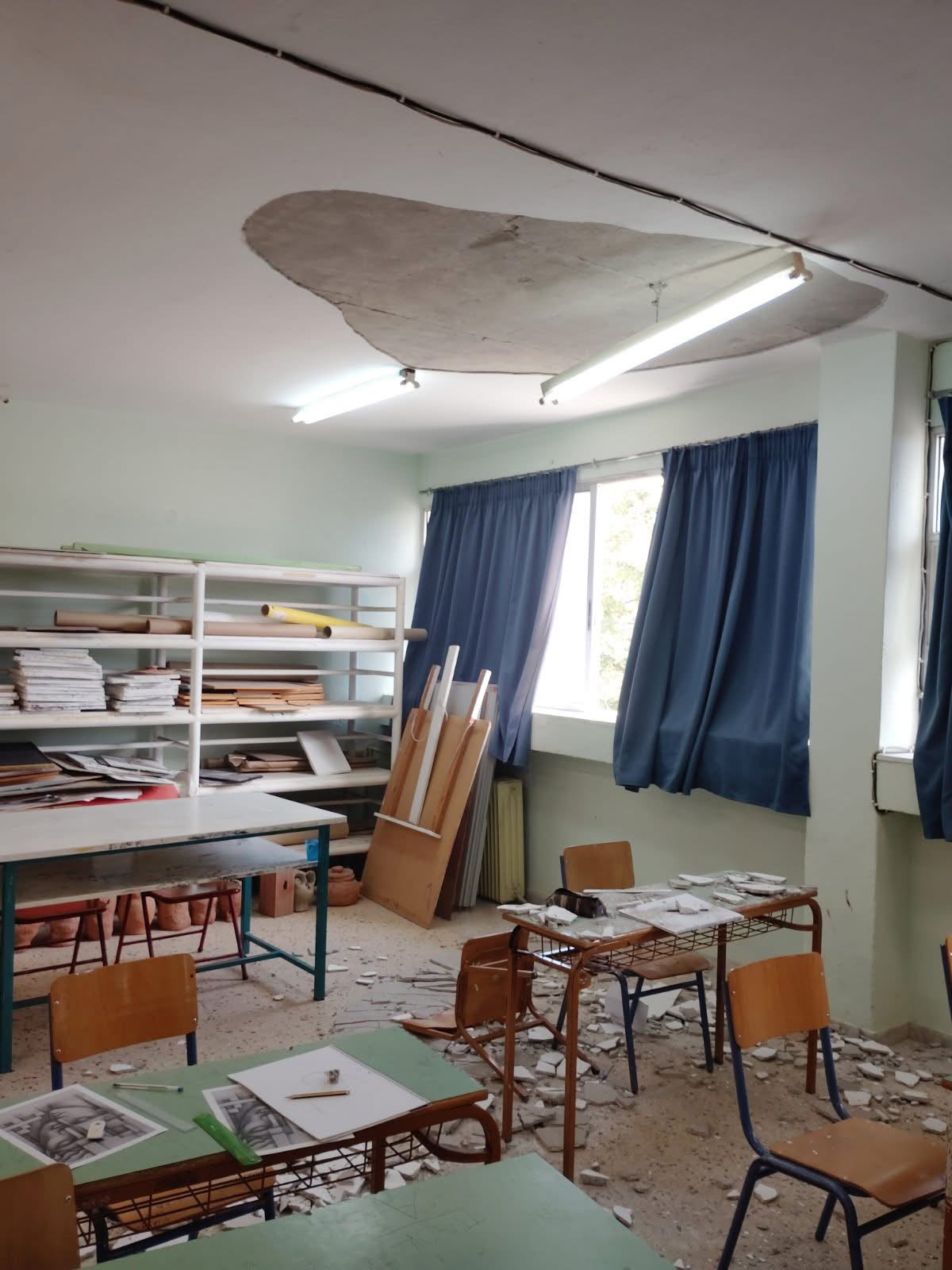 Σοβάς έπεσε σε γυμνάσιο στη Θέρμη