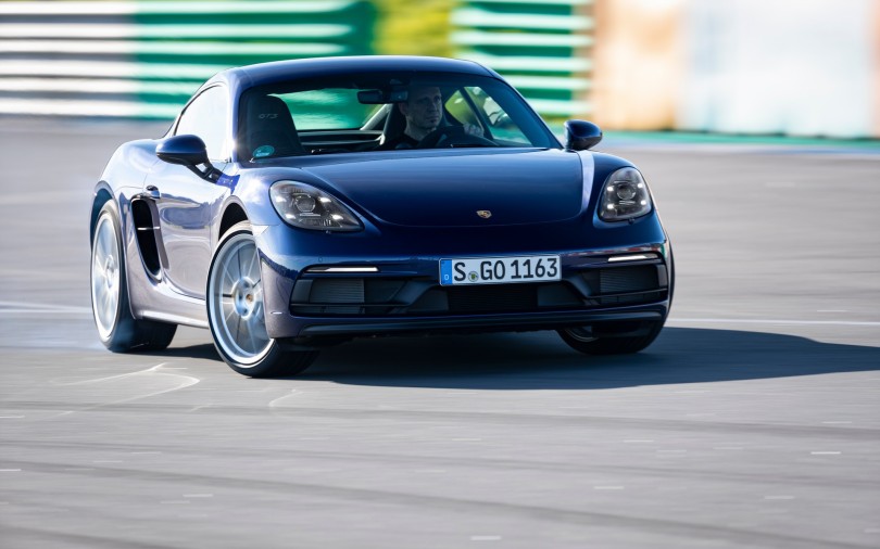 https://ellada.press/wp-content/uploads/2026/10/Η-ηλεκτρική-Porsche-Boxster-είναι-ζωντανή-–-Κι-αυτός-ο.jpg