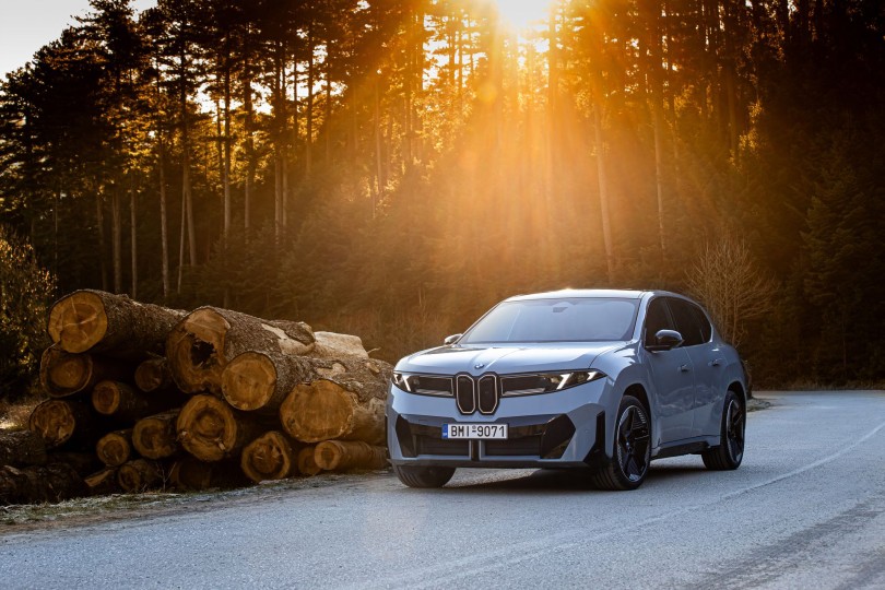 BMW-iX3-GR-26