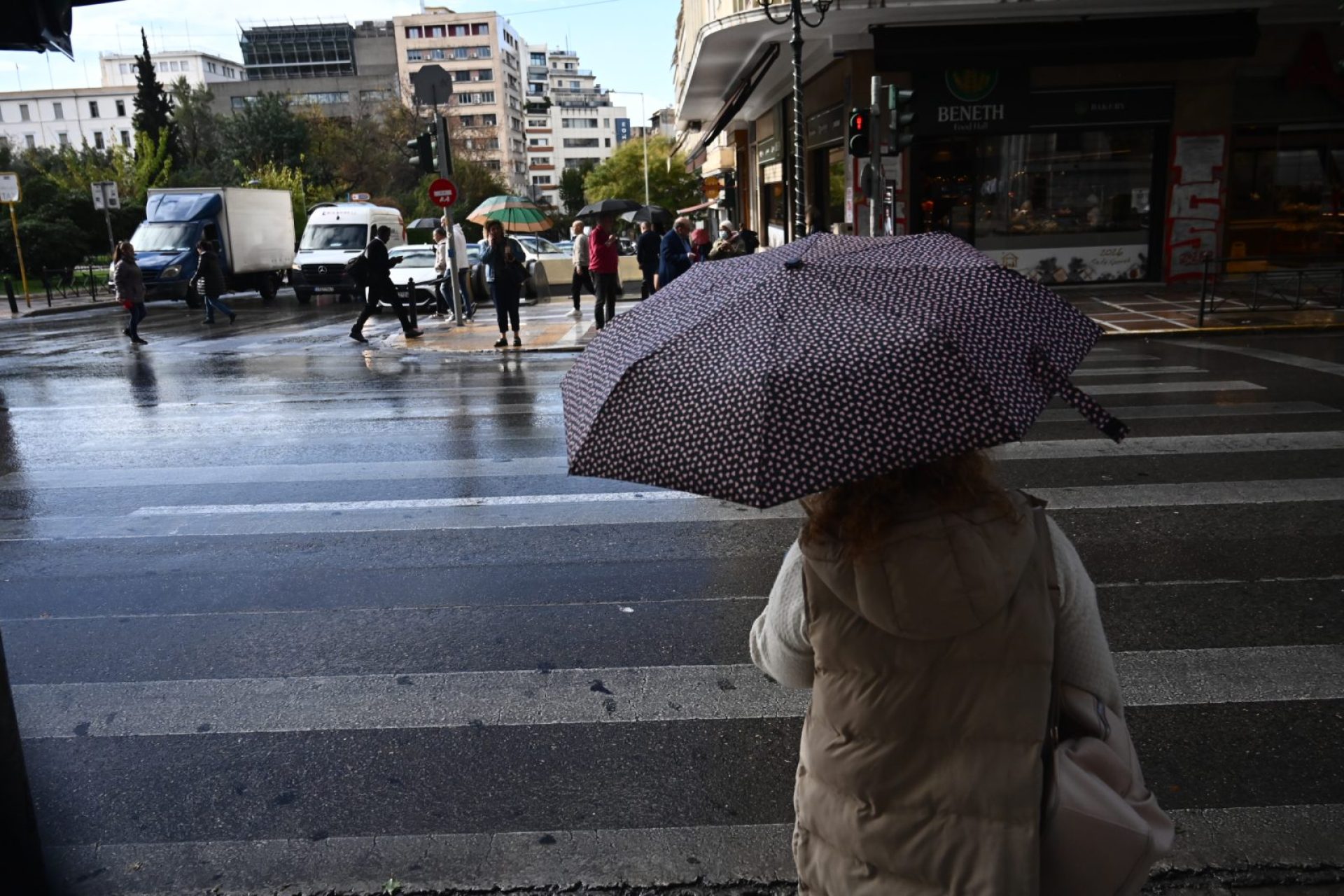  Κακοκαιρία: Ισχυρές καταιγίδες και άνεμοι – Οι περιοχές που κινδυνεύουν περισσότερο