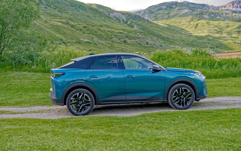 https://ellada.press/wp-content/uploads/2026/10/Το-εντυπωσιακό-SUV-της-Peugeot-που-αγοράζεις-2000-ευρώ-φθηνότερα.jpg